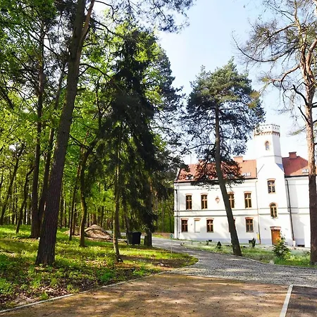 Dobry Zakatek Dom Rekolekcyjny 홀리데이파크 3*