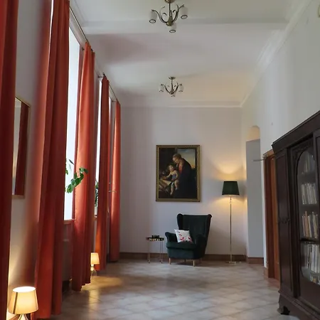 Dobry Zakatek Dom Rekolekcyjny 홀리데이파크 3*