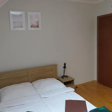 홀리데이파크 Dobry Zakatek Dom Rekolekcyjny 콘스탄친-예지오르나