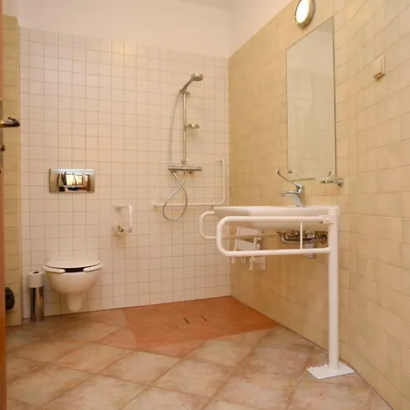 Dobry Zakatek Dom Rekolekcyjny 콘스탄친-예지오르나