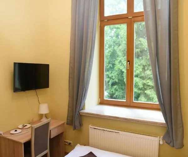 Dobry Zakatek Dom Rekolekcyjny Üdülőpark 3*